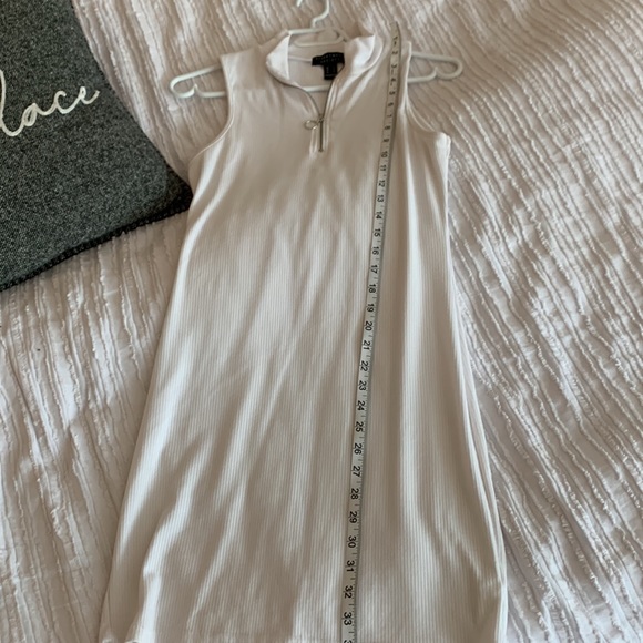 Dress - Picture 4 of 4